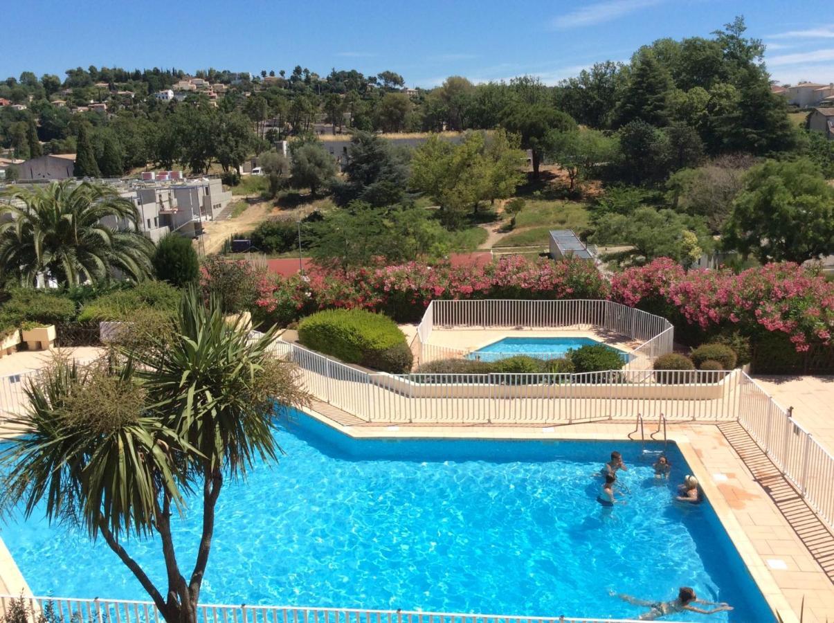 Au Calme Dans Hameau Fleuri Joli Studio 3 Pers Piscine Parking Wi-Fi Vence Exterior photo